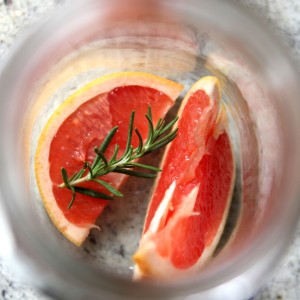 detox water recipe- grapefruit rosemary water
