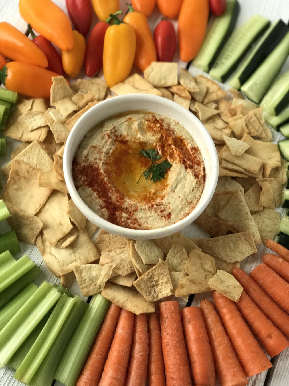 the best hummus recipe- brought straight from her sister's days living in the middleeast