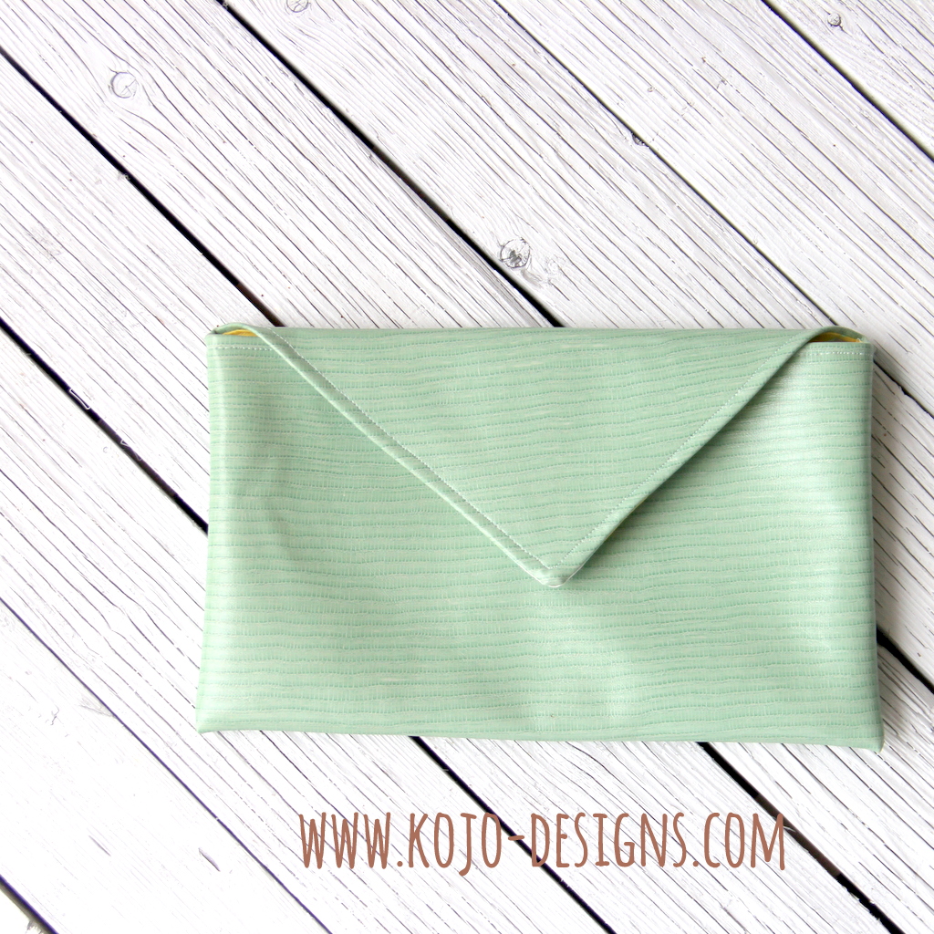 how to make a purse-like diaper clutch by kojodesigns