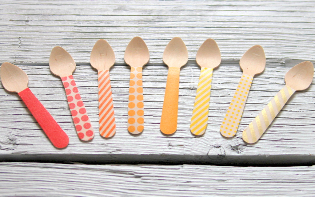 patterned wooden spoons tutorial