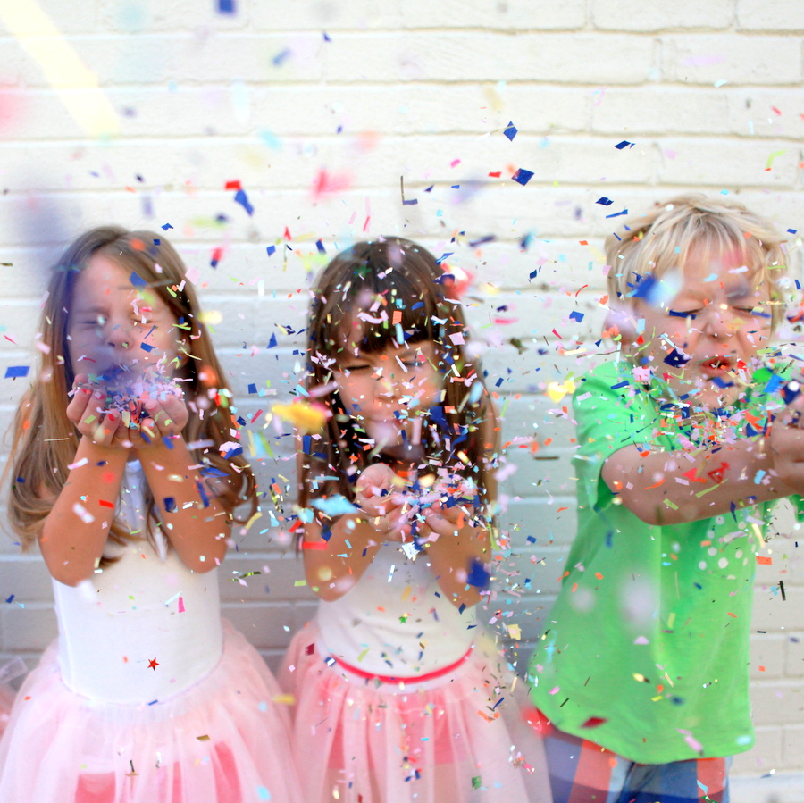 how to (easily and quickly) make a whole pile of confetti!