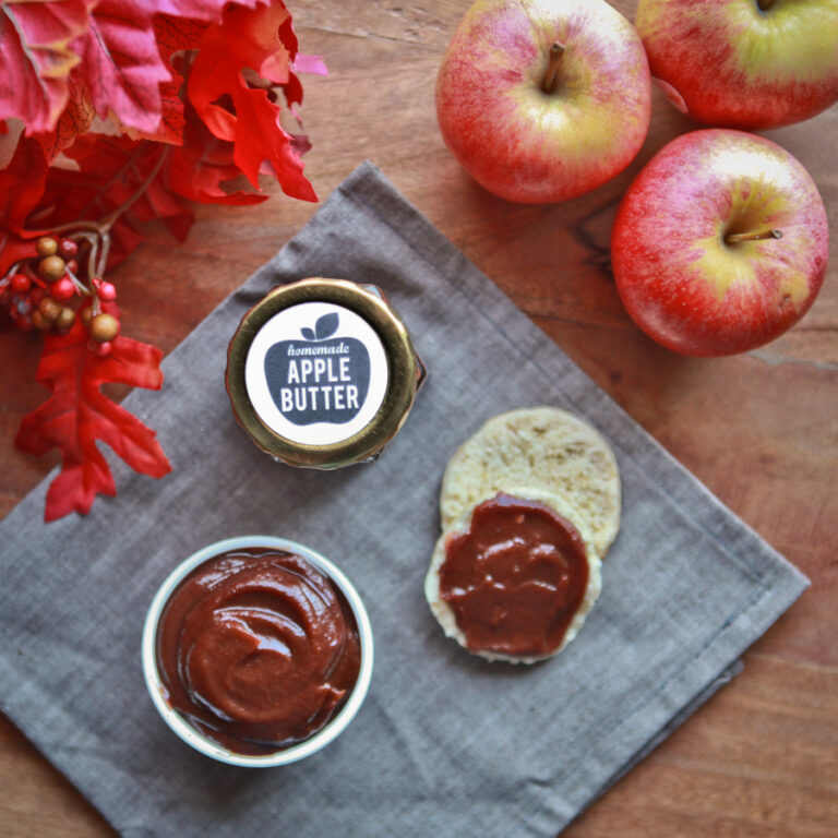 homemade apple butter (with a free printable label!)