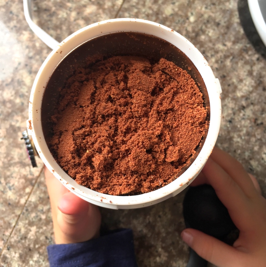 how to make cocoa powder from cacao beans