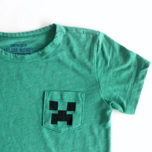 last minute DIY boy gift idea- this Minecraft creeper shirt takes about 20 minutes to put together!