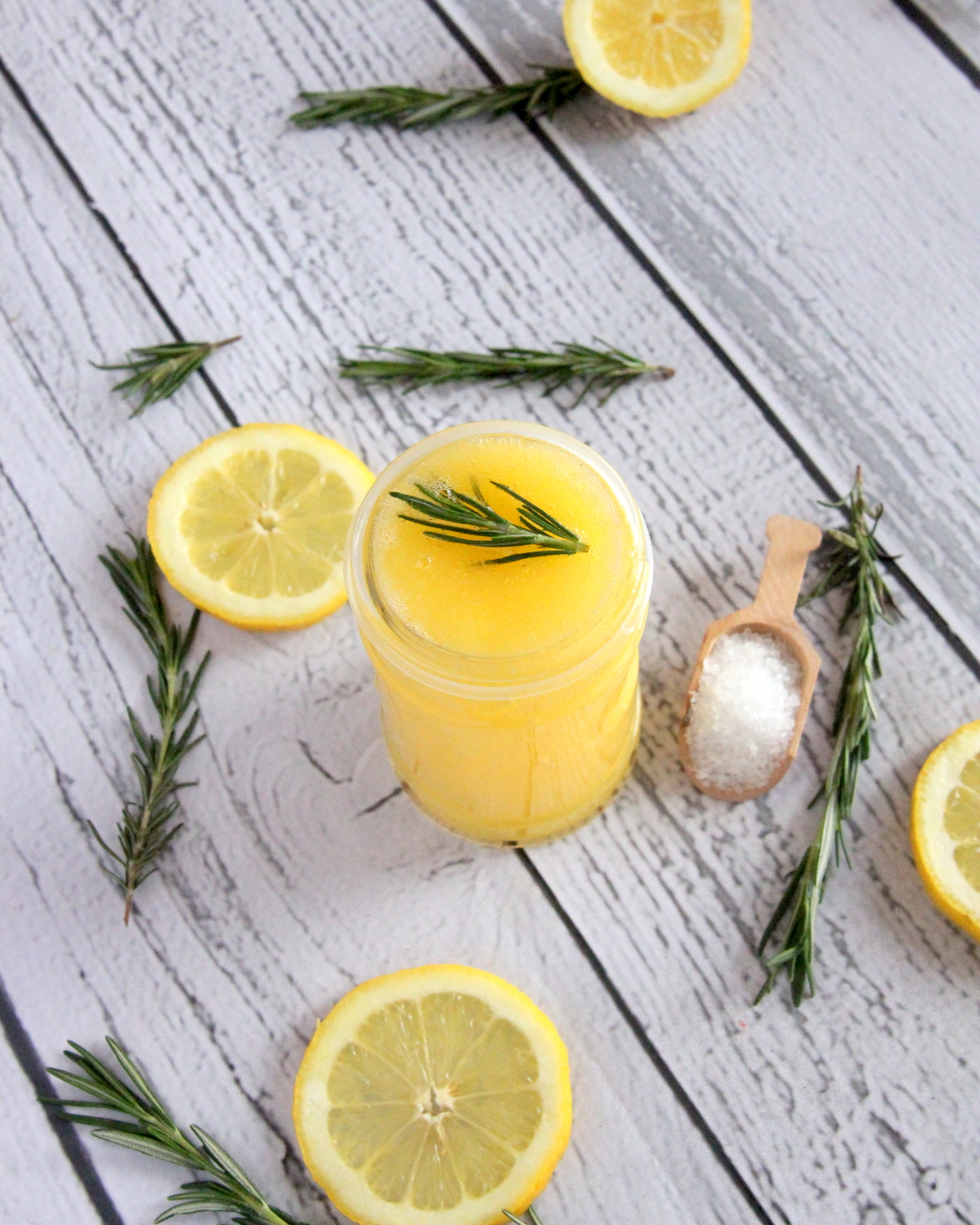 homemade lemon rosemary salt scrub- perfect for sandal season, and makes a great gift!