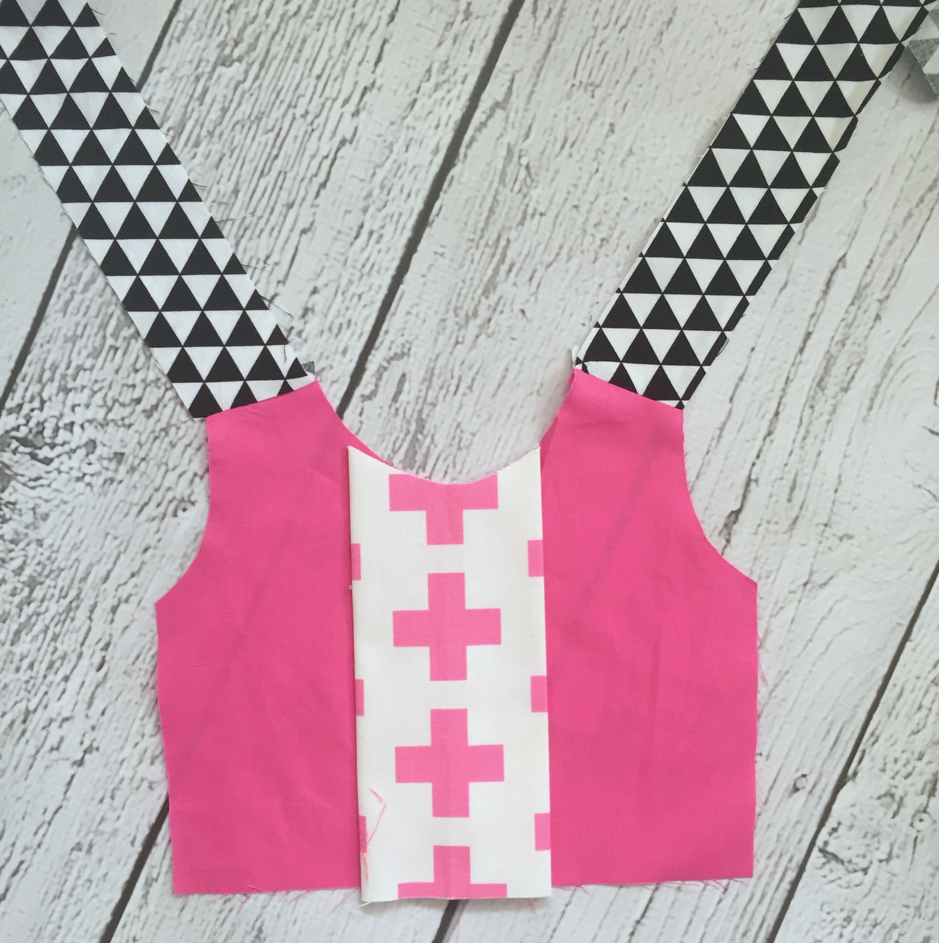 how to make a little girl's apron