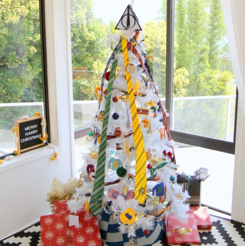 Harry Potter Christmas tree (and tons of DIY Harry Potter ornament ideas!)