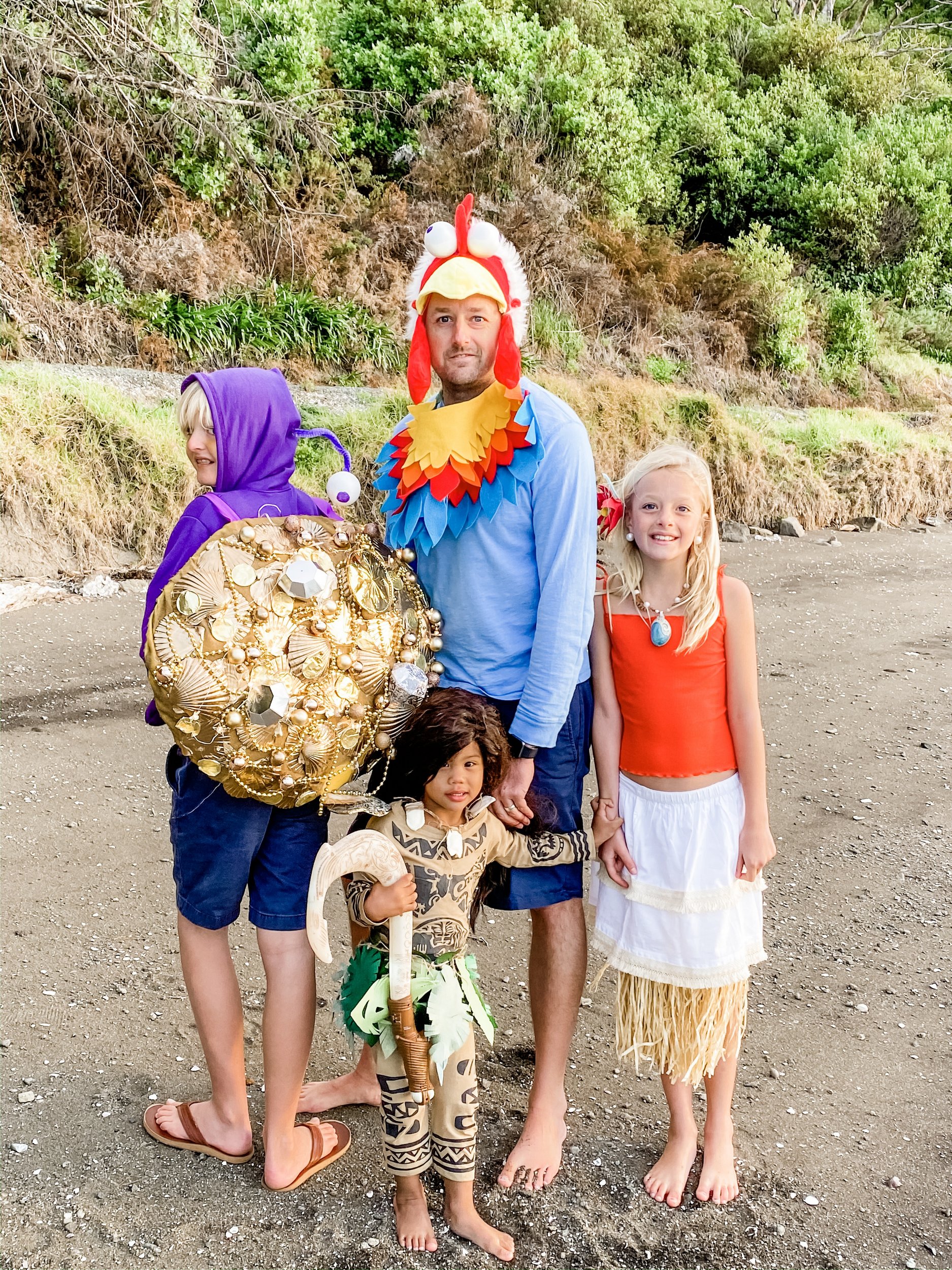 DIY moana costumes- tamatoa the shiny crab