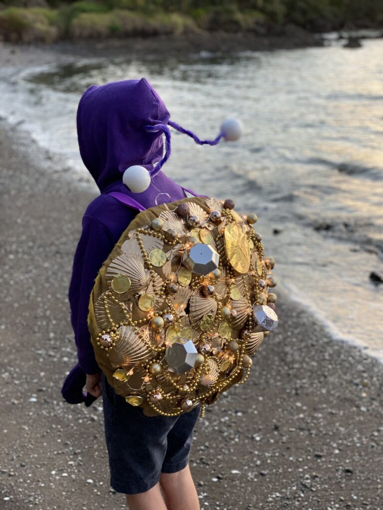 DIY moana costumes- tamatoa the shiny crab