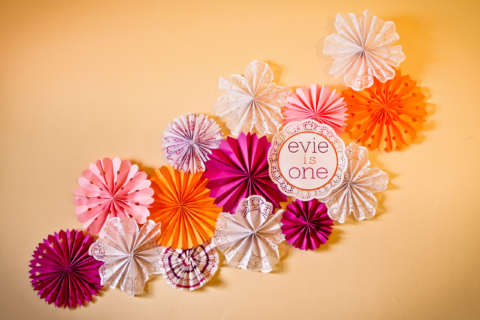 Paper Fan, Paper Fan backdrop, Easy first birthday party decoration