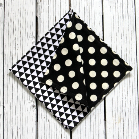 DIY No-Sew Reversible Cloth Napkins - MomAdvice