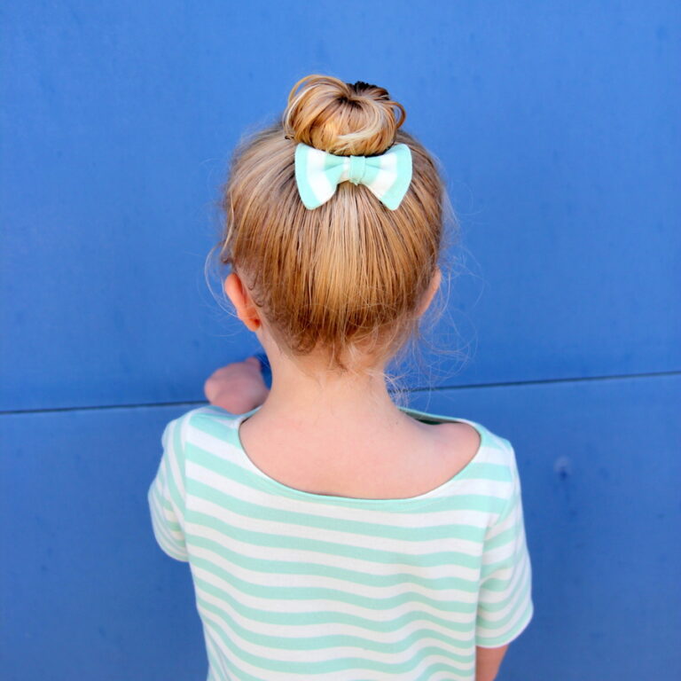 toddler top knot hair how-to