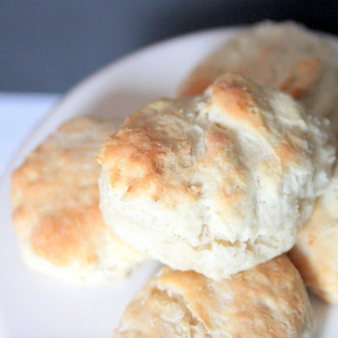 yummy (and easy!) homemade biscuit recipe