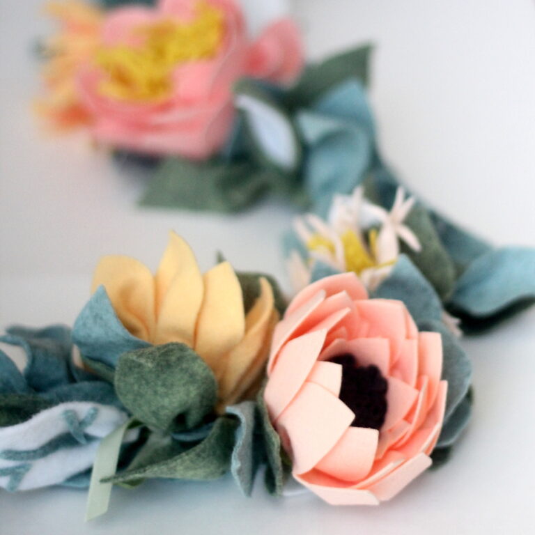 how to make the most beautiful felt flower garland